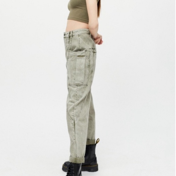 BDG Tess High-Waisted Utility Jean in Olive Green Color - Picture 5 of 5